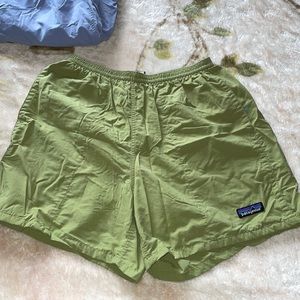 Patagonia shorts with mesh inside and drawstring